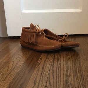 Minnetonka Classic Fringe Hardsole Boot